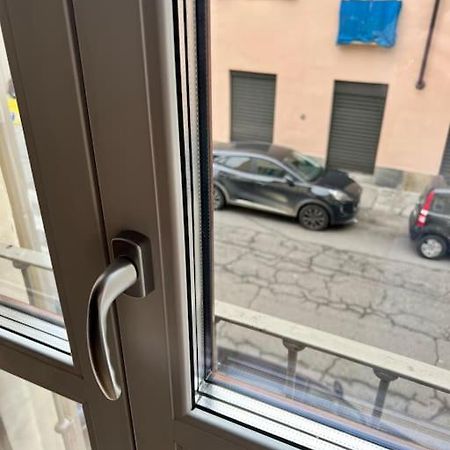 Casa Sassari - Vicino Porta Susa F.S. Торино Екстериор снимка