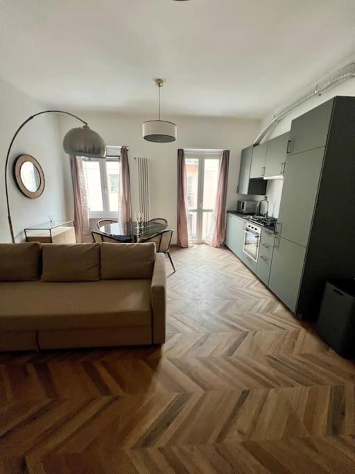 Casa Sassari - Vicino Porta Susa F.S. Торино Екстериор снимка